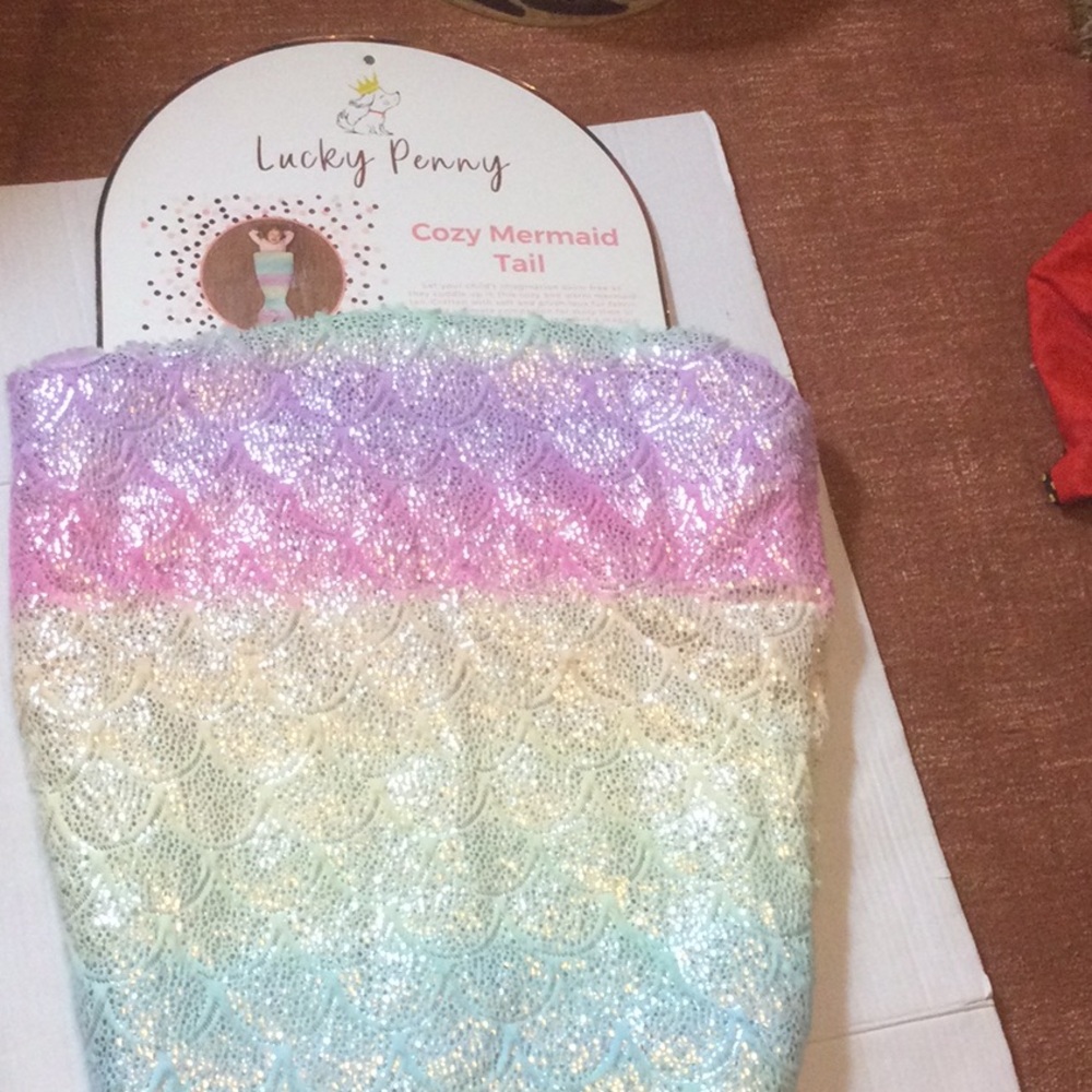 Lucky Penny Cozy Mermaid Tail Blanket